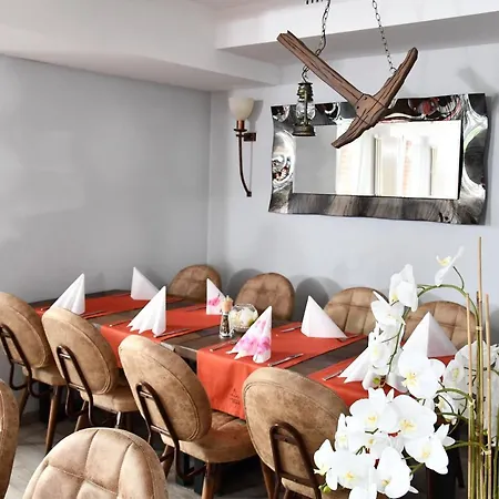 Отель Landhaus Lengede Hotel 3*